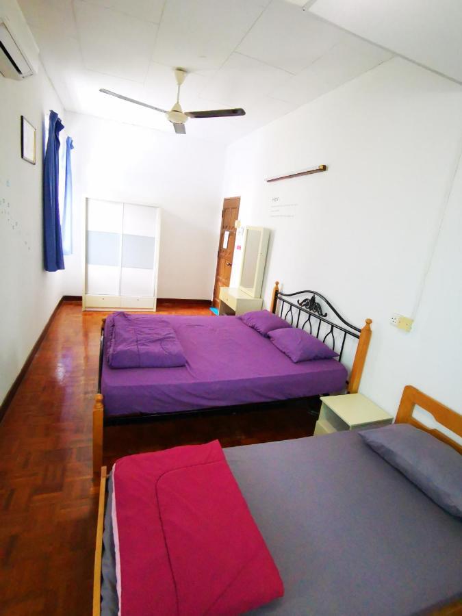 Lpm Room Tanjung Bungah  Exteriör bild