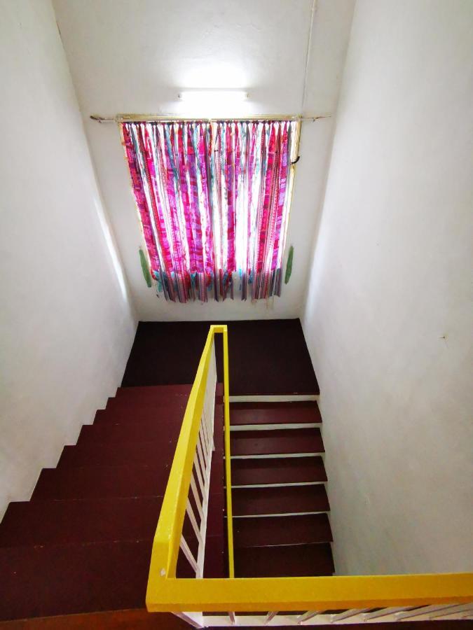 Lpm Room Tanjung Bungah  Exteriör bild